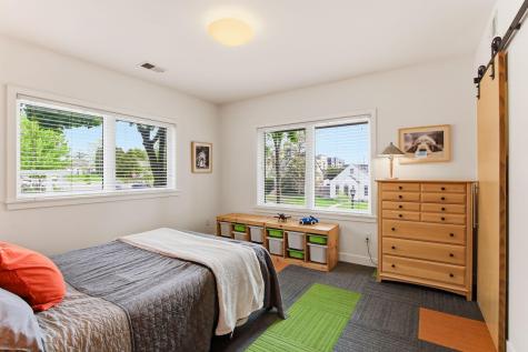 2199 Pinehurst Avenue Saint Paul MN 55116