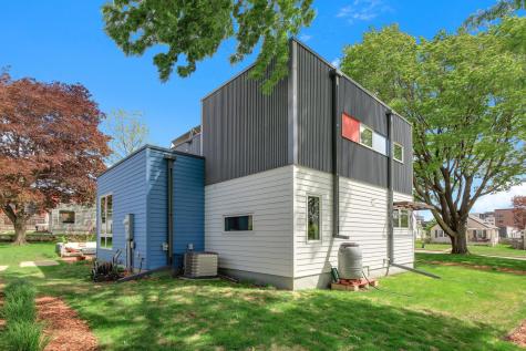 2199 Pinehurst Avenue Saint Paul MN 55116