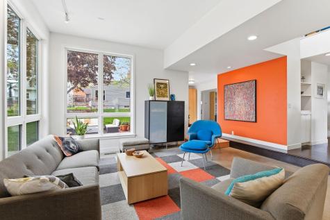 2199 Pinehurst Avenue Saint Paul MN 55116