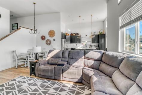 821 60th Avenue W West Fargo ND 58078