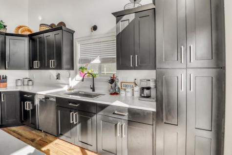 821 60th Avenue W West Fargo ND 58078