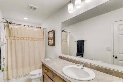 821 60th Avenue W West Fargo ND 58078