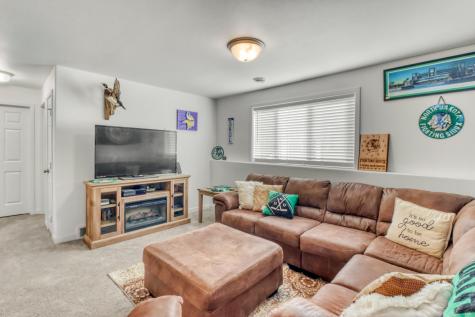 821 60th Avenue W West Fargo ND 58078