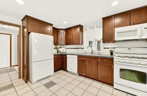 2750 Riverside Lane NE Rochester MN 55906