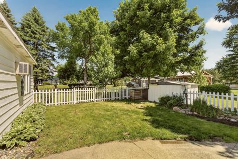 2750 Riverside Lane NE Rochester MN 55906