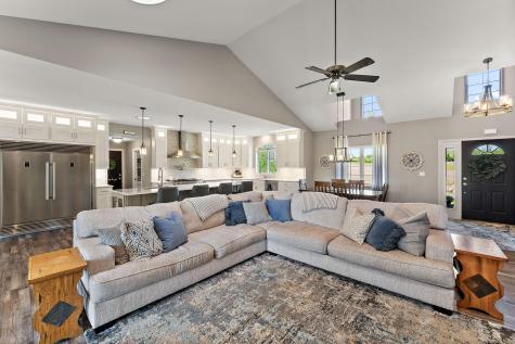 W10415 521st Avenue Prescott WI 54021
