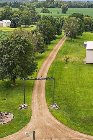 2312 Becker Trail Faribault MN 55021