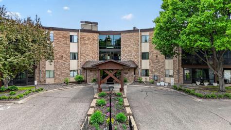 2680 Oxford Street N Roseville MN 55113