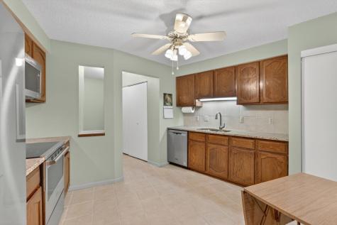 2680 Oxford Street N Roseville MN 55113