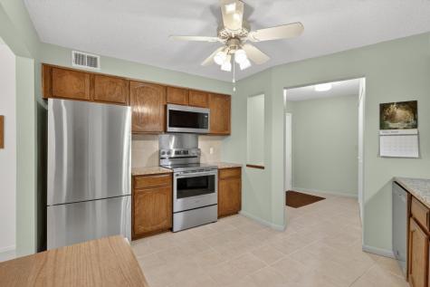 2680 Oxford Street N Roseville MN 55113
