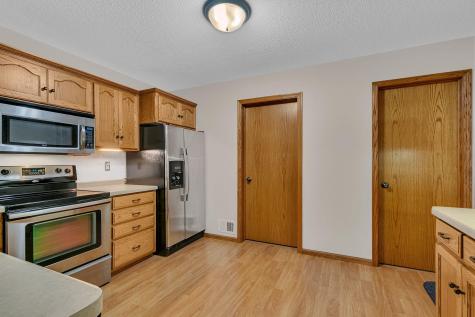 516 Graceview Loop Saint Joseph MN 56374