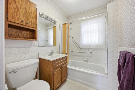 105 16th Avenue N Fargo ND 58102