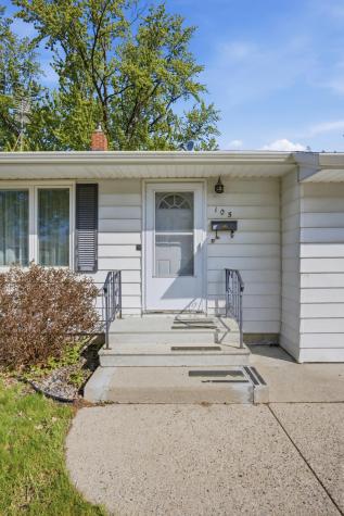 105 16th Avenue N Fargo ND 58102