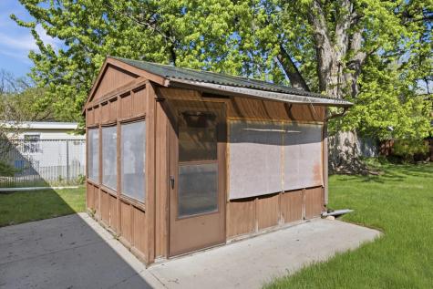 105 16th Avenue N Fargo ND 58102