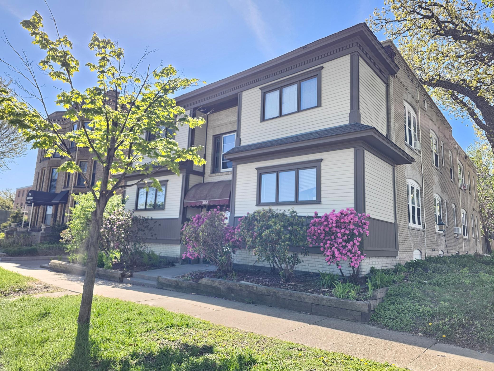 304 Marshall Avenue Saint Paul MN 55102