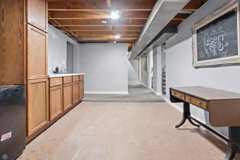 2014 18th Street S Moorhead MN 56560