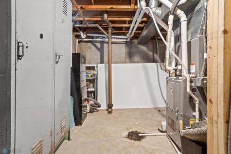 2014 18th Street S Moorhead MN 56560