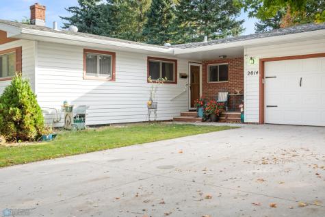 2014 18th Street S Moorhead MN 56560