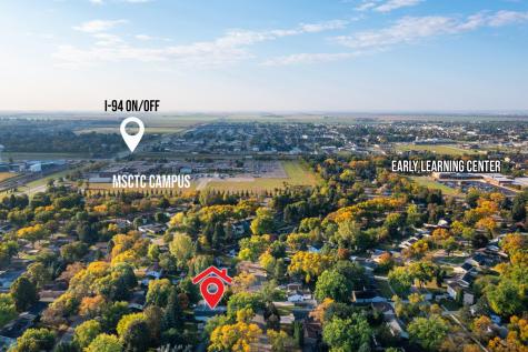 2014 18th Street S Moorhead MN 56560