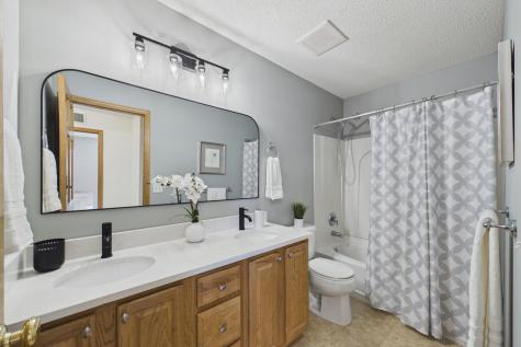 2409 Golf Drive Woodbury MN 55129