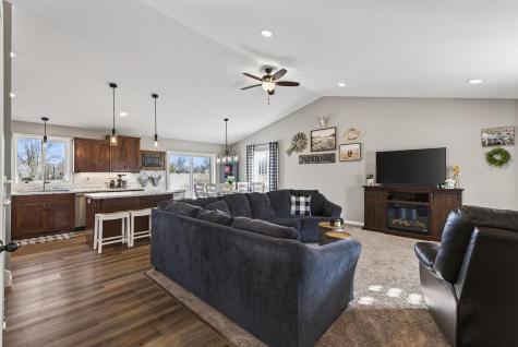 15264 292nd Avenue NW Zimmerman MN 55398