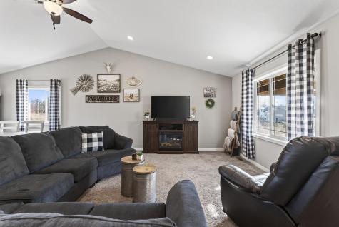 15264 292nd Avenue NW Zimmerman MN 55398