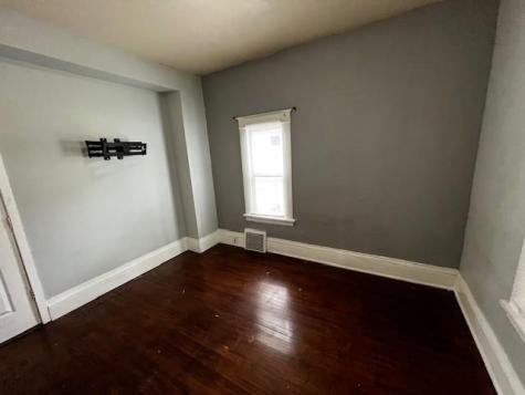 1921 Queen Avenue N Minneapolis MN 55411