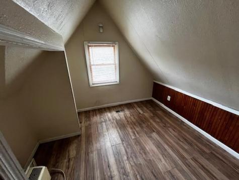 1921 Queen Avenue N Minneapolis MN 55411