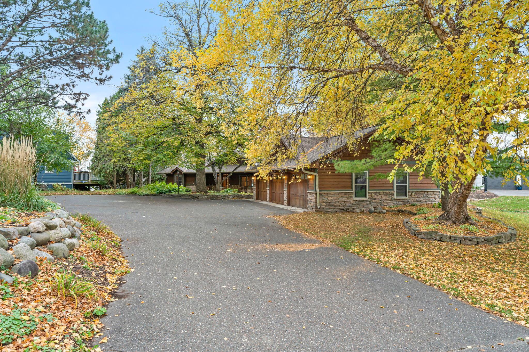 3191 Lake Lane Arden Hills MN 55112