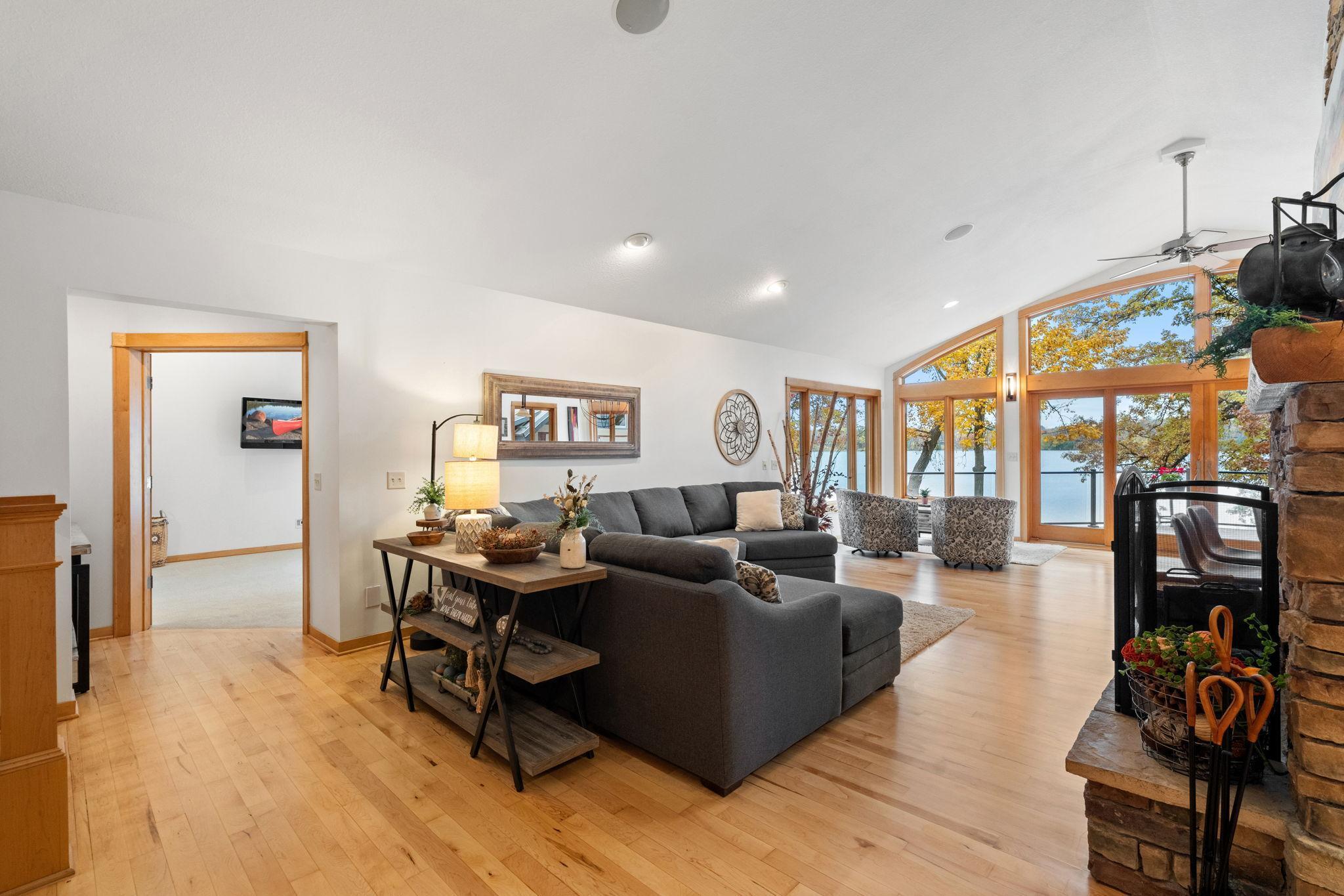 3191 Lake Lane Arden Hills MN 55112