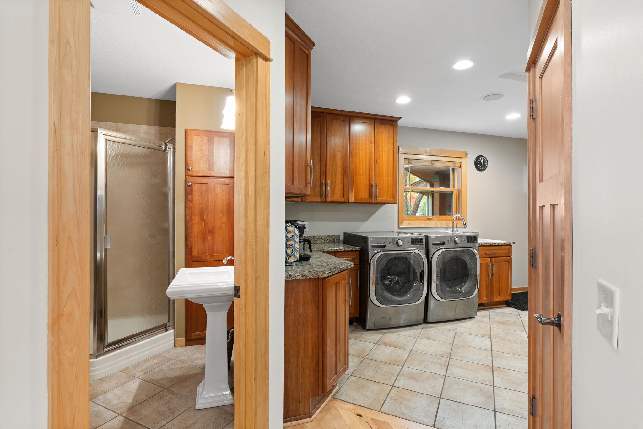 3191 Lake Lane Arden Hills MN 55112