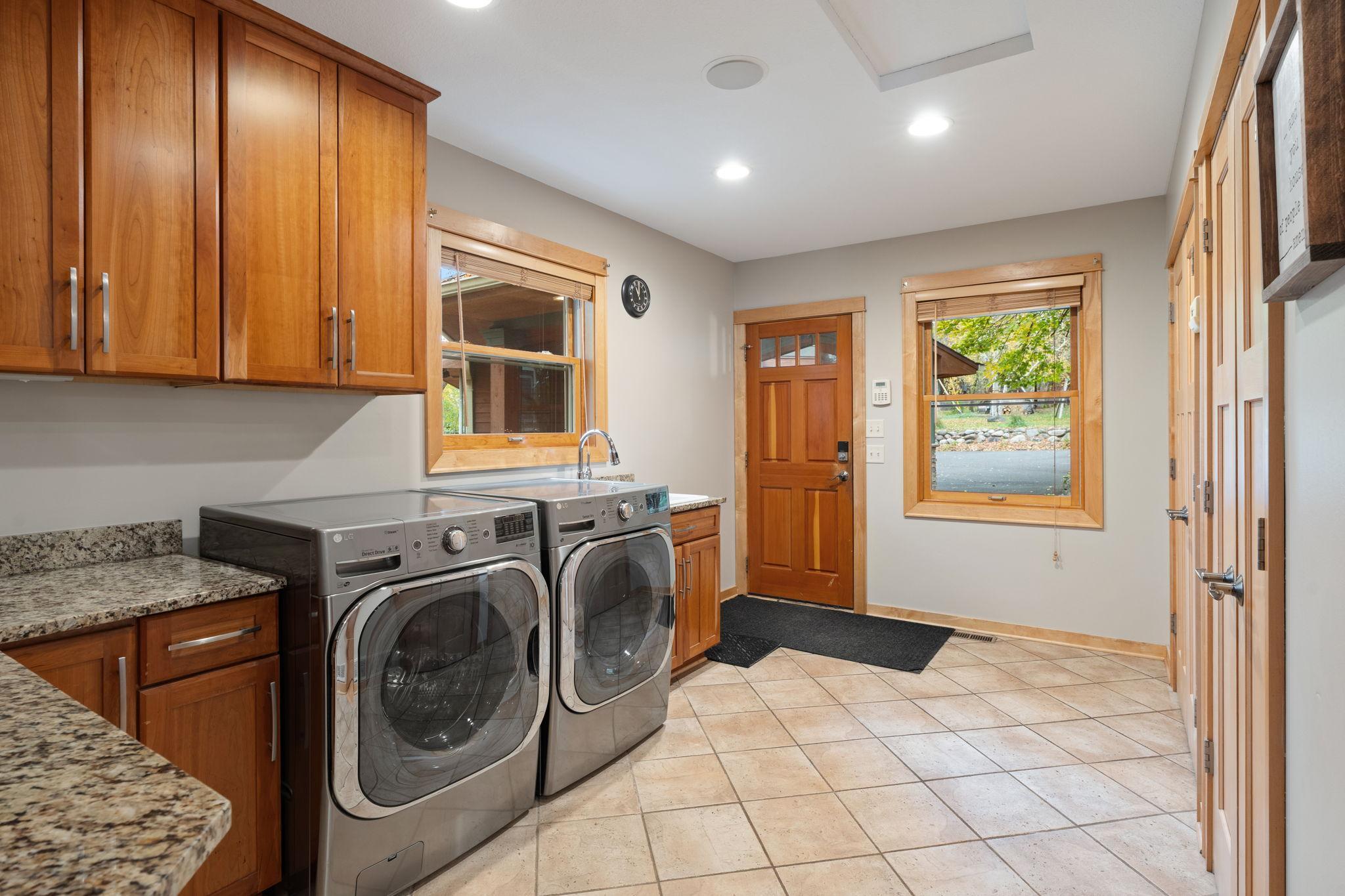 3191 Lake Lane Arden Hills MN 55112