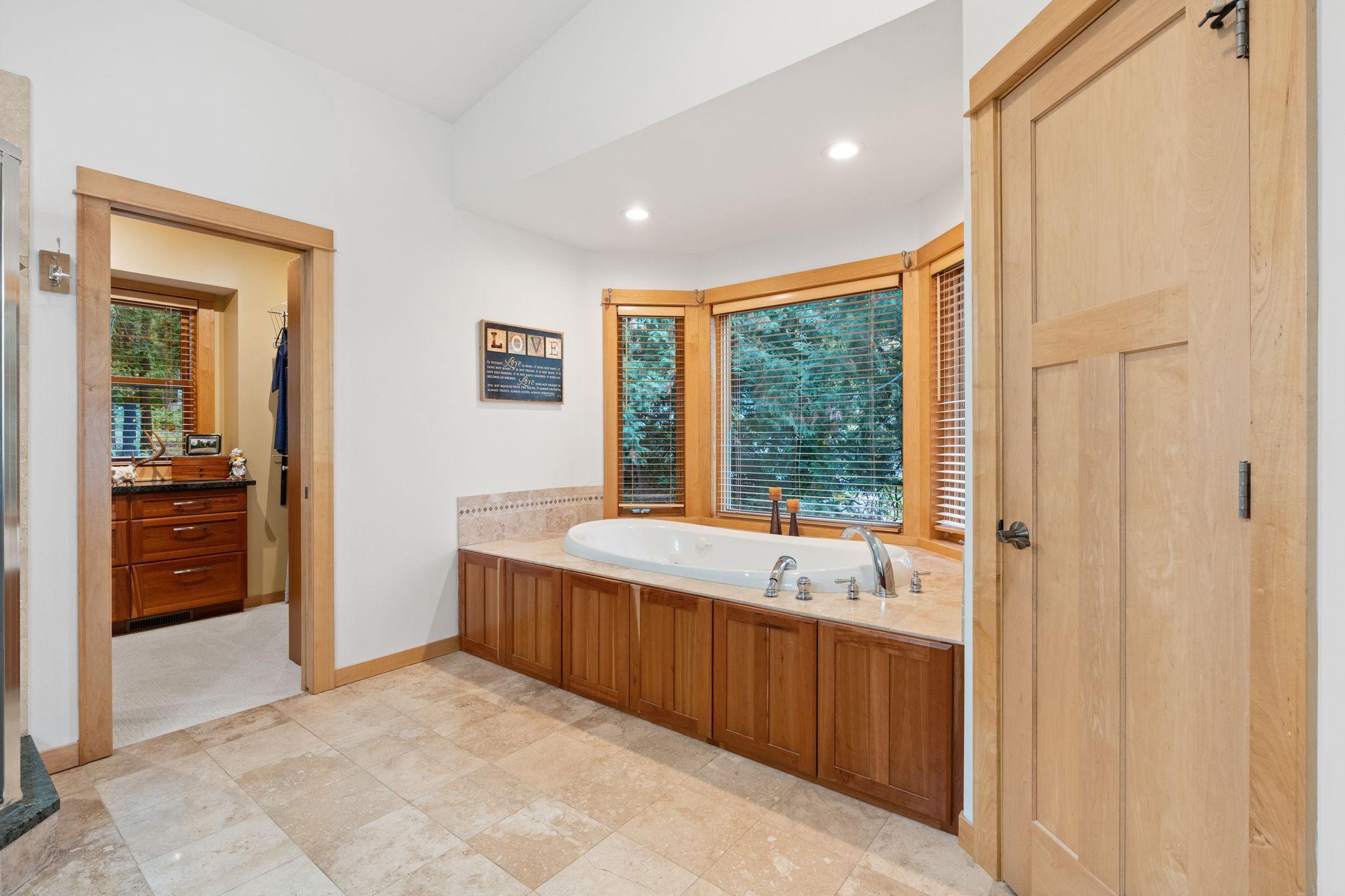 3191 Lake Lane Arden Hills MN 55112