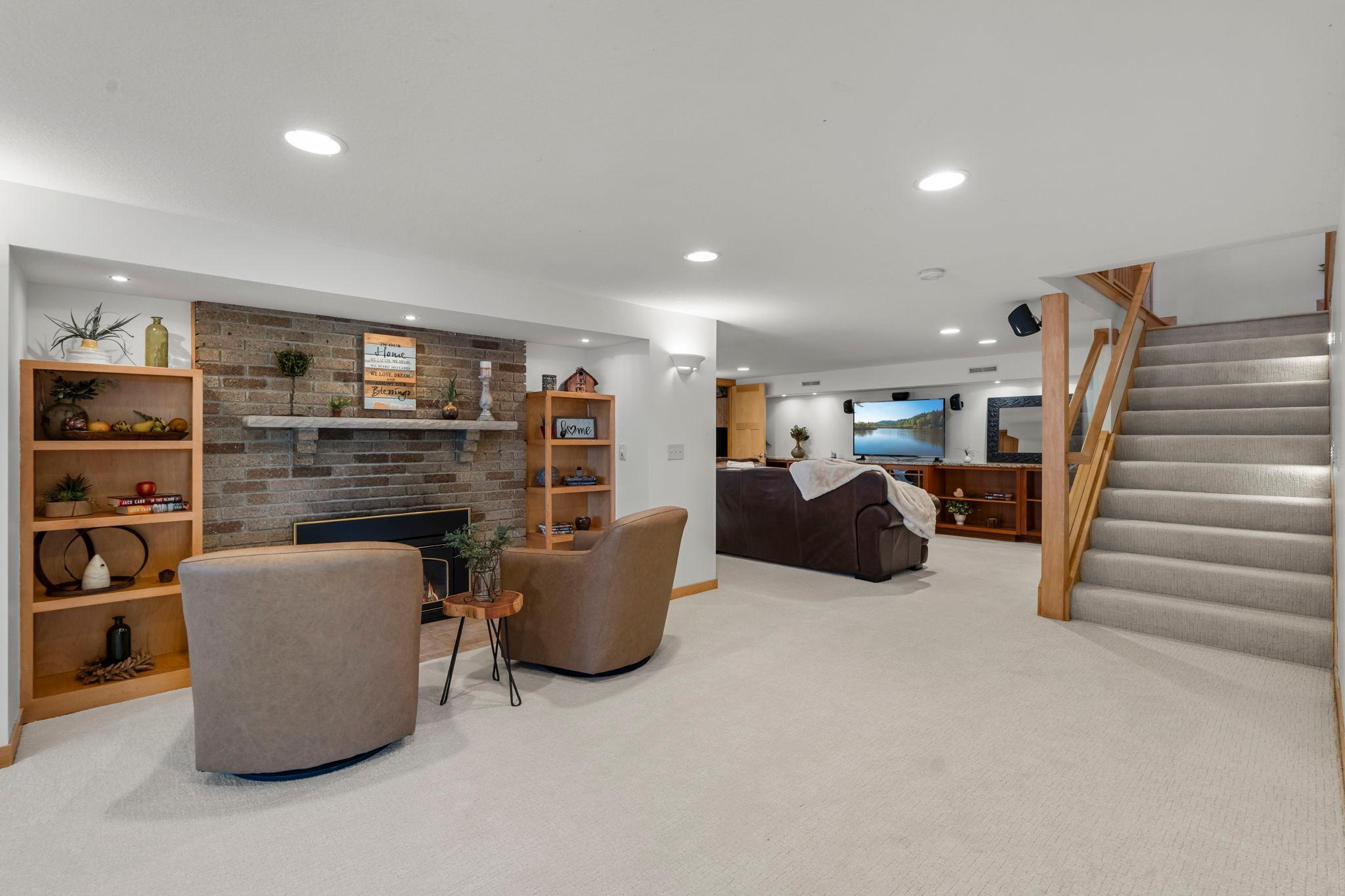 3191 Lake Lane Arden Hills MN 55112