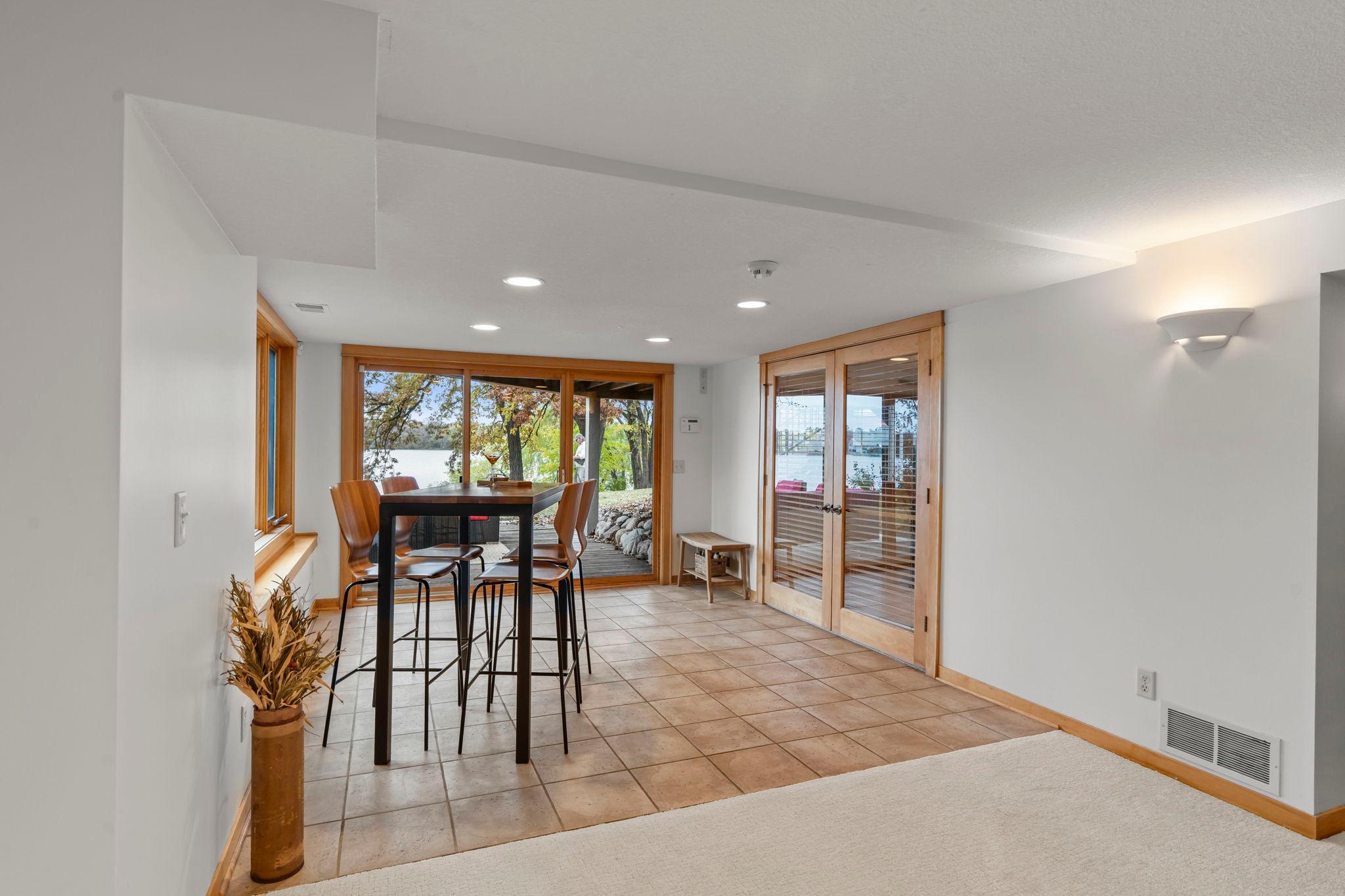 3191 Lake Lane Arden Hills MN 55112