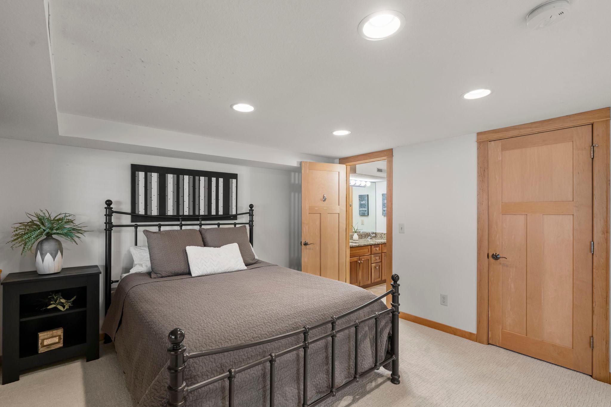 3191 Lake Lane Arden Hills MN 55112