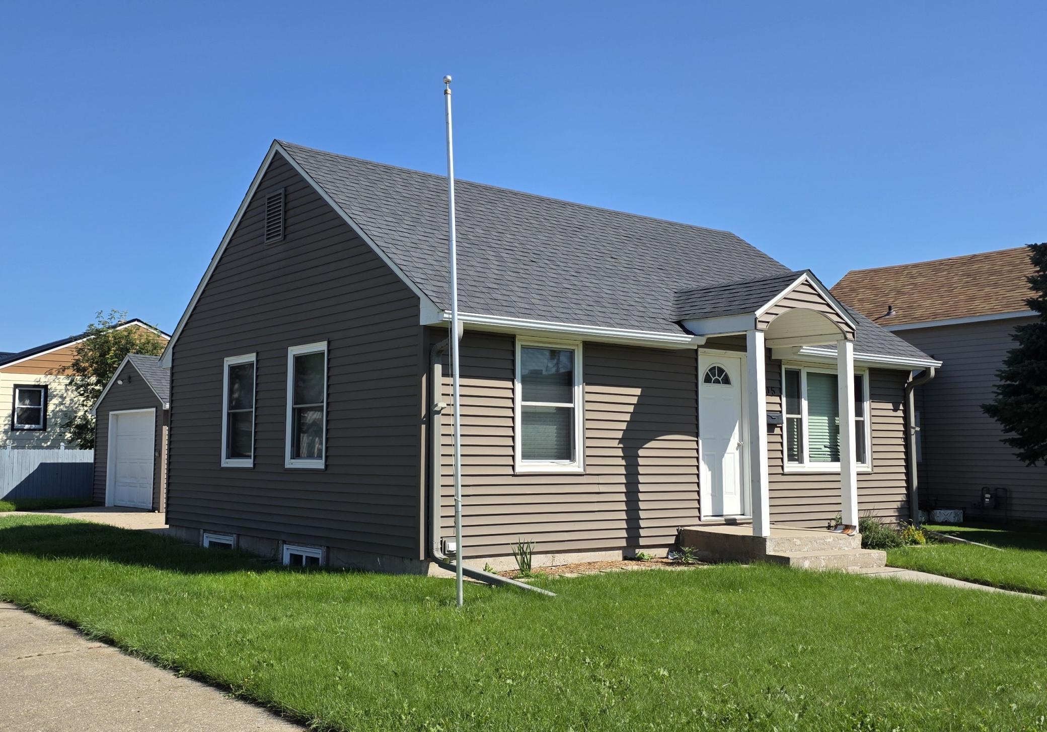 205 7th Avenue SW Valley City ND 58072