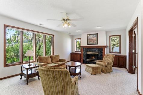 4676 Hamlet Avenue N Oakdale MN 55128