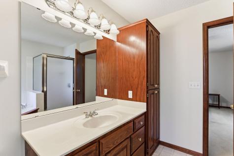 4676 Hamlet Avenue N Oakdale MN 55128