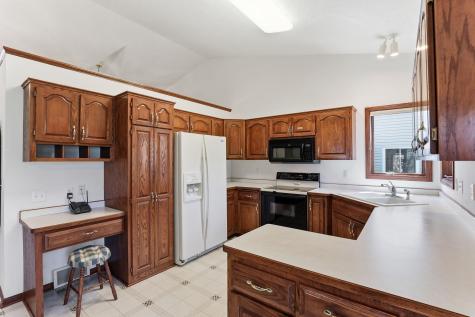 4676 Hamlet Avenue N Oakdale MN 55128