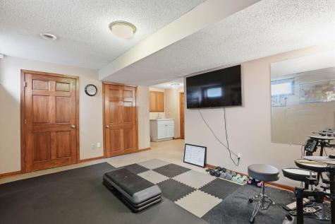 8608 33rd Avenue N New Hope MN 55427