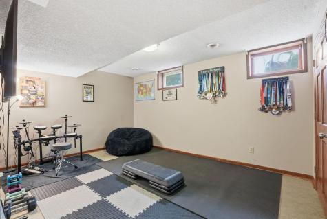 8608 33rd Avenue N New Hope MN 55427