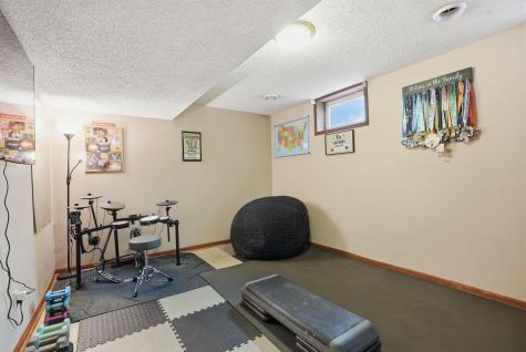 8608 33rd Avenue N New Hope MN 55427