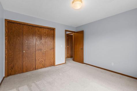 929 Oakwood Heights Circle Eagan MN 55123