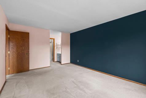 929 Oakwood Heights Circle Eagan MN 55123