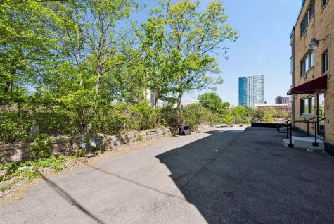1800 Lasalle Avenue Minneapolis MN 55403