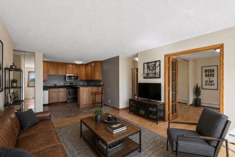 1800 Lasalle Avenue Minneapolis MN 55403