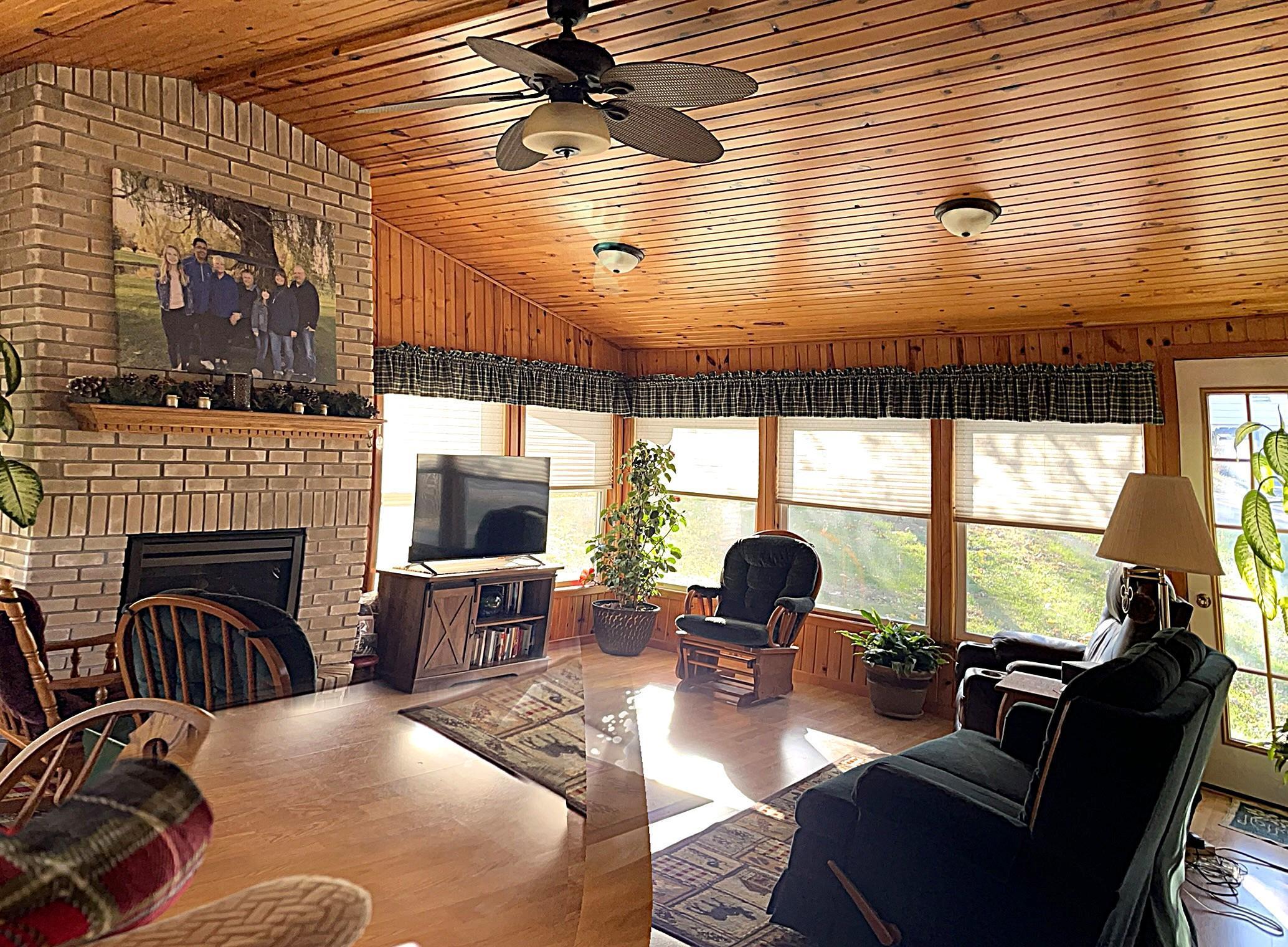 335 E Sorenson Avenue Appleton MN 56208