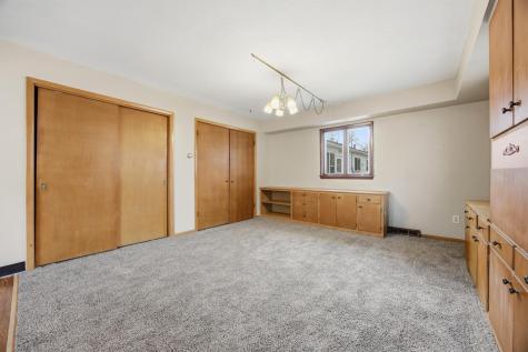 305 19th Avenue N Fargo ND 58102