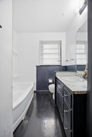 305 19th Avenue N Fargo ND 58102